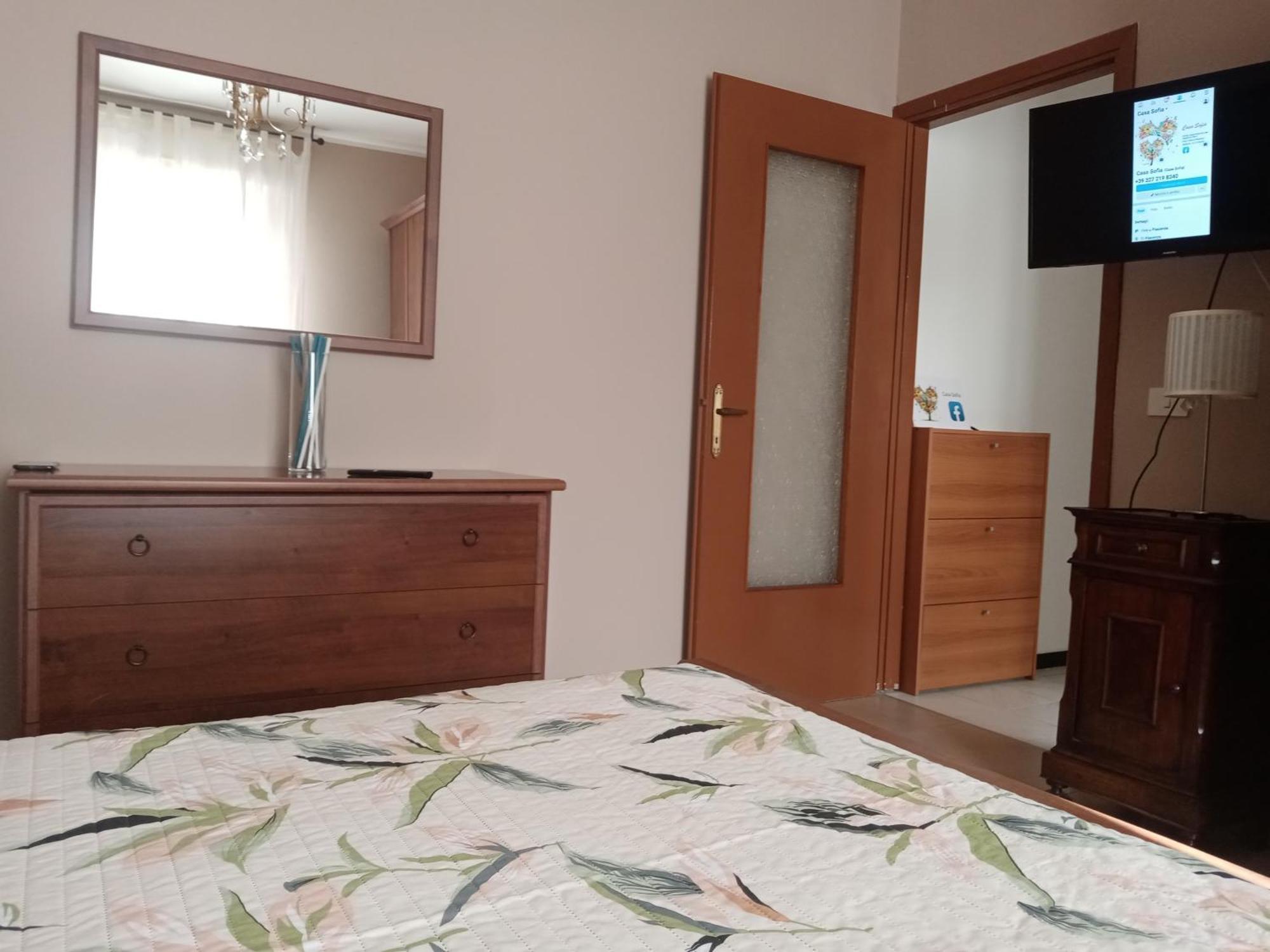 "Casa Sofia" Appartamento Raffalda Zona Clinica Placência Exterior foto
